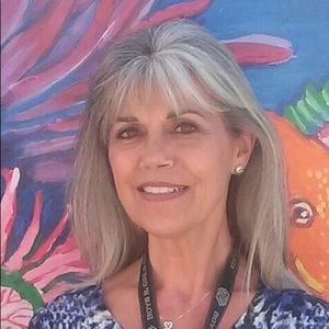 Meet your Posher, Lori